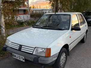 Peugeot 205