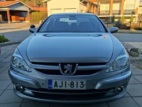 Peugeot 607