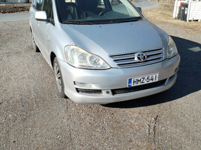 Toyota Avensis Verso
