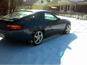 Porsche 928