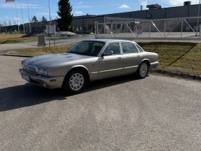 Jaguar XJ8