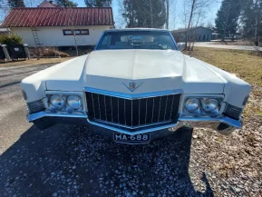 Cadillac De Ville