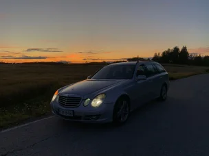Mercedes-Benz 320