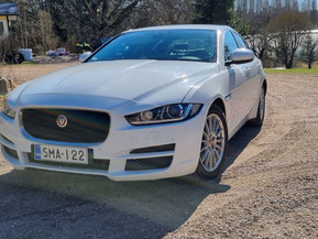 Jaguar XE