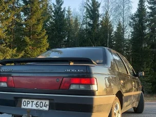 Peugeot 405