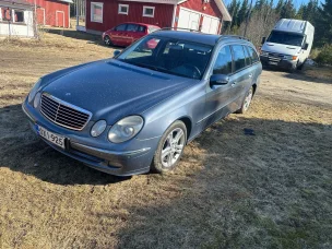 Mercedes-Benz 320