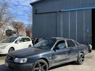 Audi 100