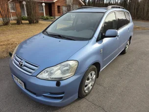 Toyota Avensis Verso