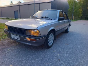 Peugeot 505