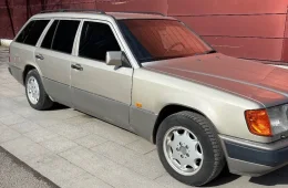Mercedes-Benz 124