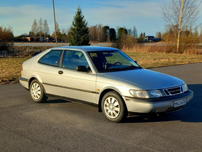 Saab 900