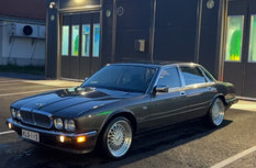 Jaguar XJ6