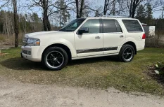 Lincoln Navigator