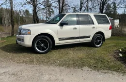 Lincoln Navigator