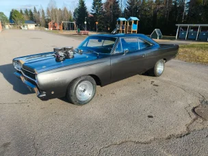 Plymouth Satellite