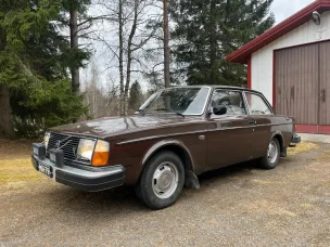 Volvo 242