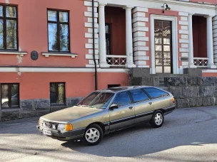 Audi 100