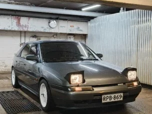 Mazda 323F