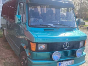 Mercedes-Benz 207