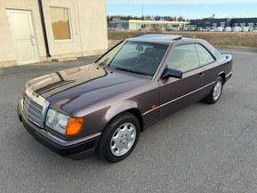 Mercedes-Benz 230