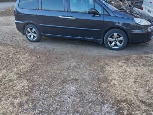Peugeot 807