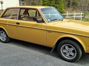 Volvo 242