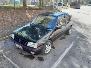 Peugeot 205