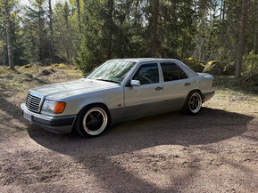 Mercedes-Benz 124