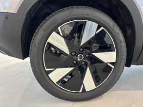 Volvo EX40