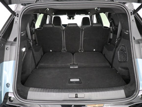 Peugeot E-5008
