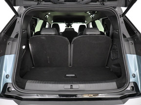 Peugeot E-5008