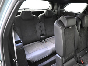 Peugeot E-5008