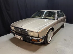 Jaguar XJ6