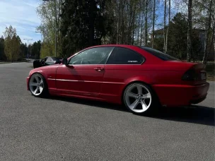 BMW 323