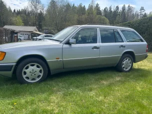 Mercedes-Benz 230