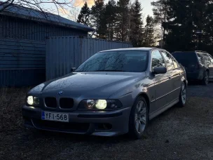 BMW 528