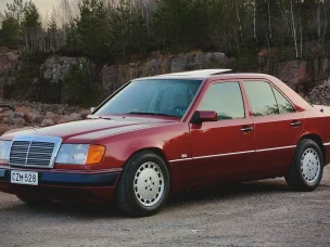 Mercedes-Benz 230