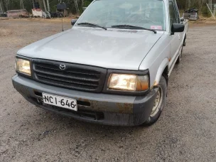 Mazda B2500