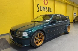 BMW 323