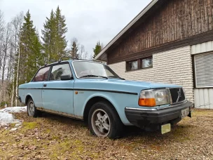 Volvo 242