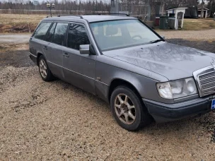 Mercedes-Benz 230