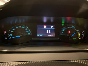 Peugeot e-2008
