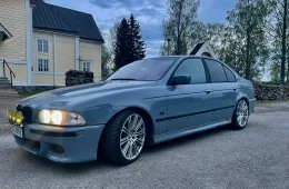 BMW 525