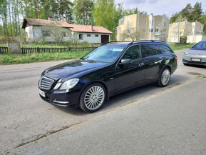 Mercedes-Benz 220