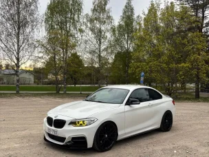 BMW M235i