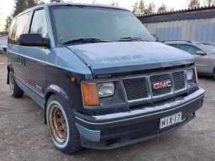 GMC Safari Van