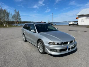 Mitsubishi Galant
