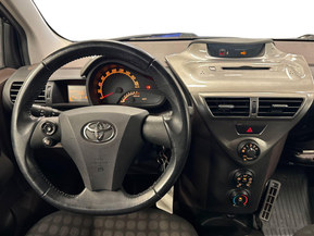 Toyota Iq