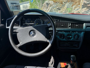 Mercedes-Benz 190