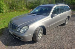 Mercedes-Benz 220